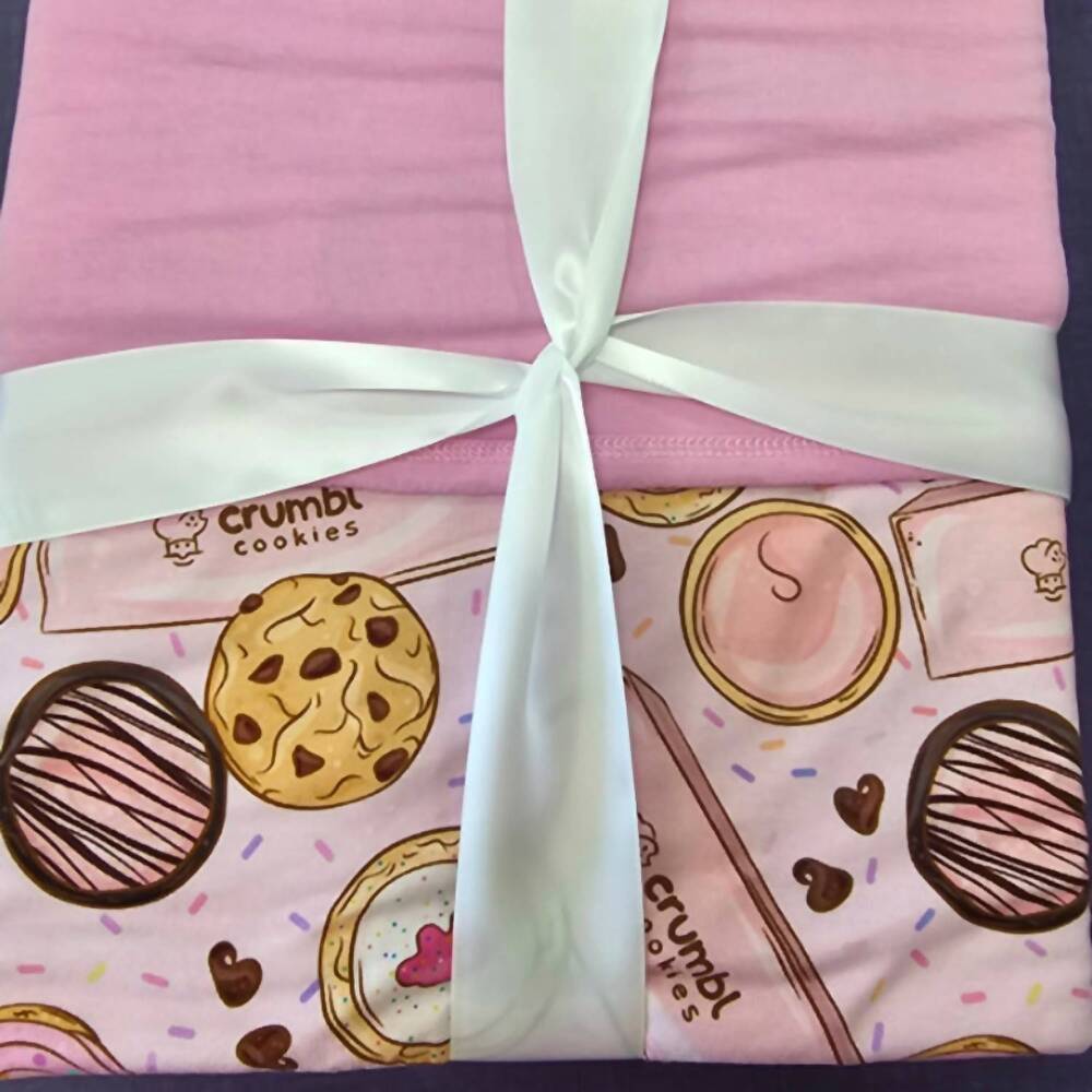 NEW CHARLIES PROJECT kid's quilted bamboo blanket in cookies crumble